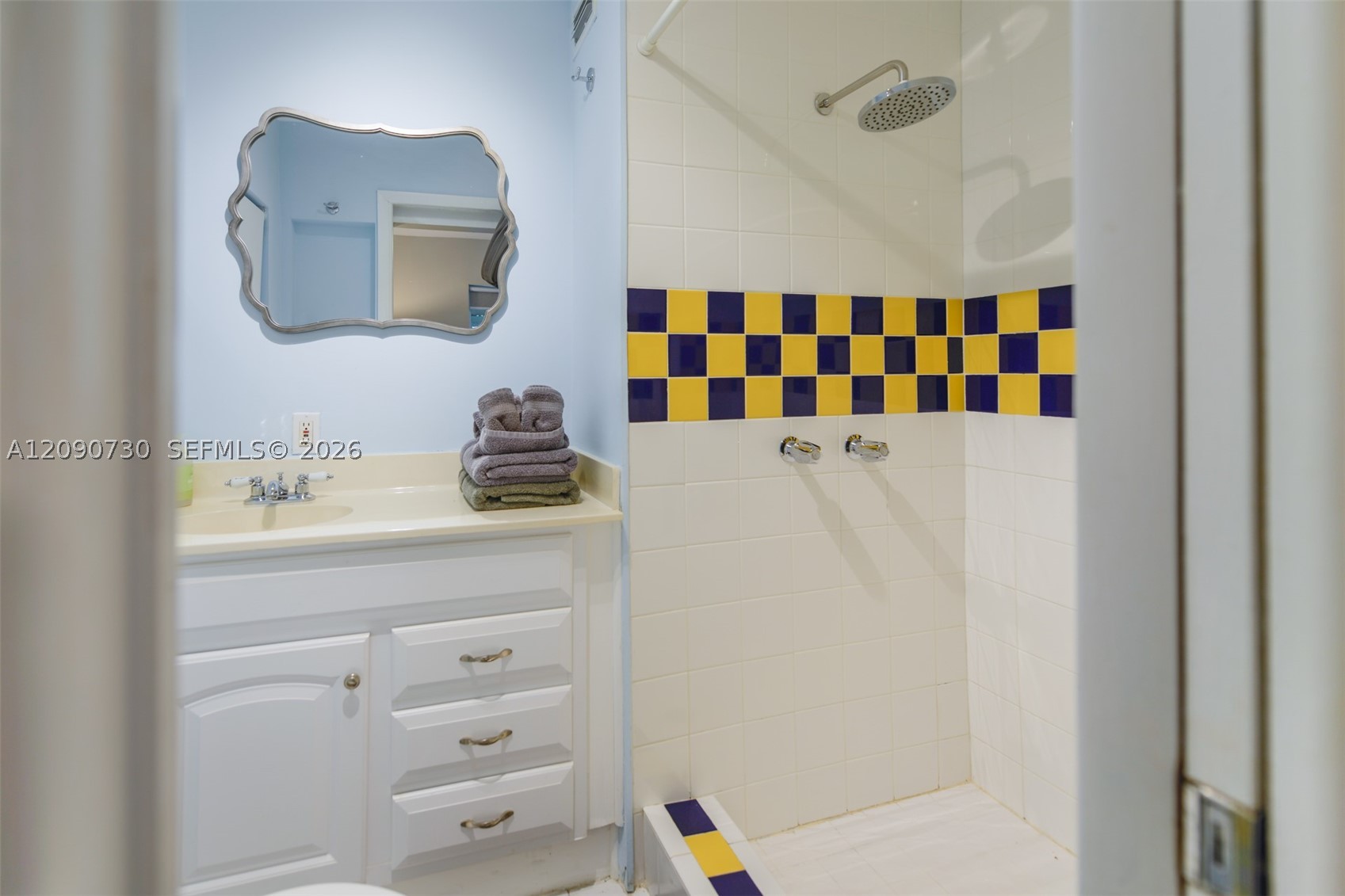 229 SW 19th Rd #., Miami FL 33129