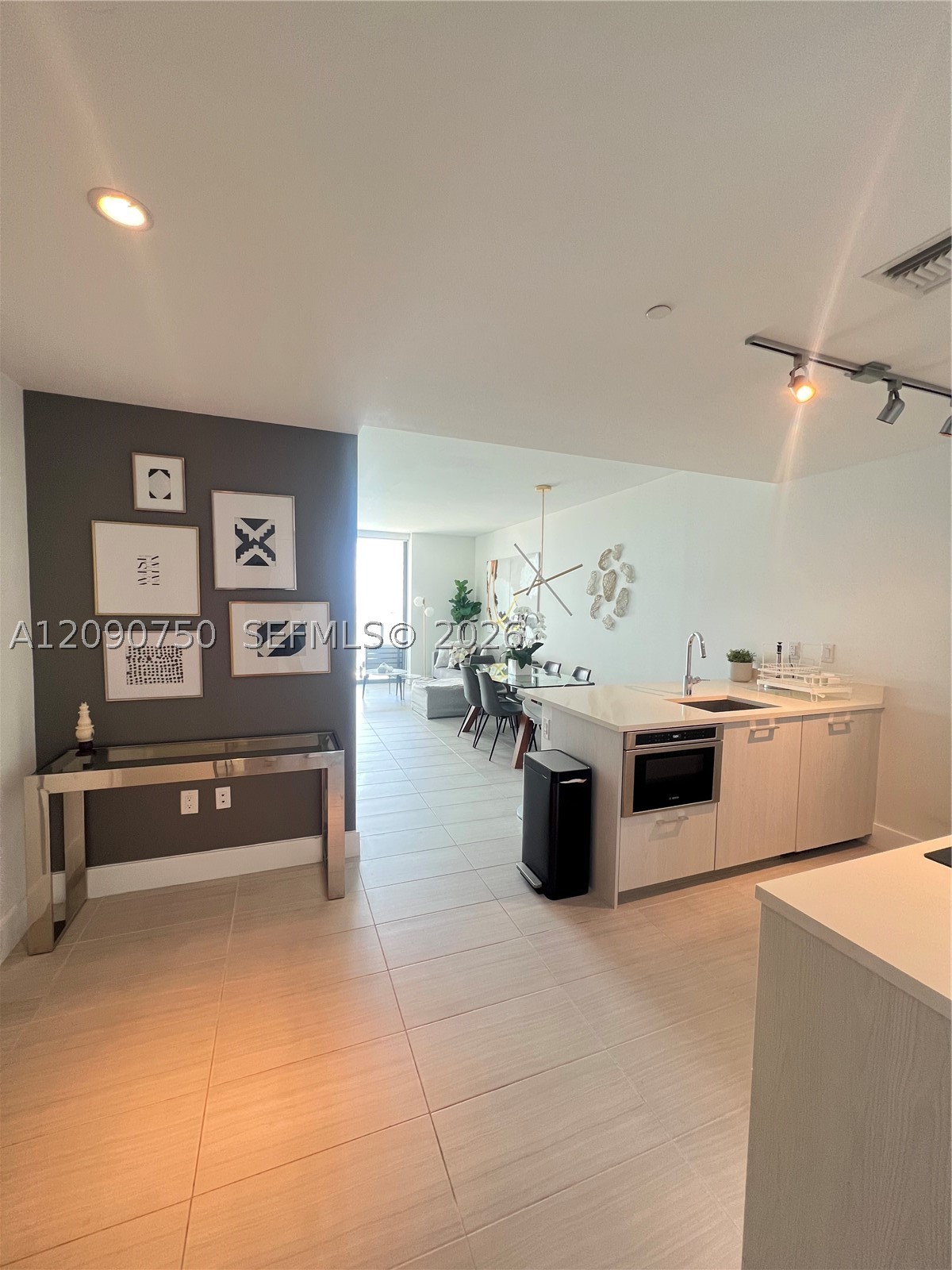 501 NE 31st St #3402, Miami FL 33137