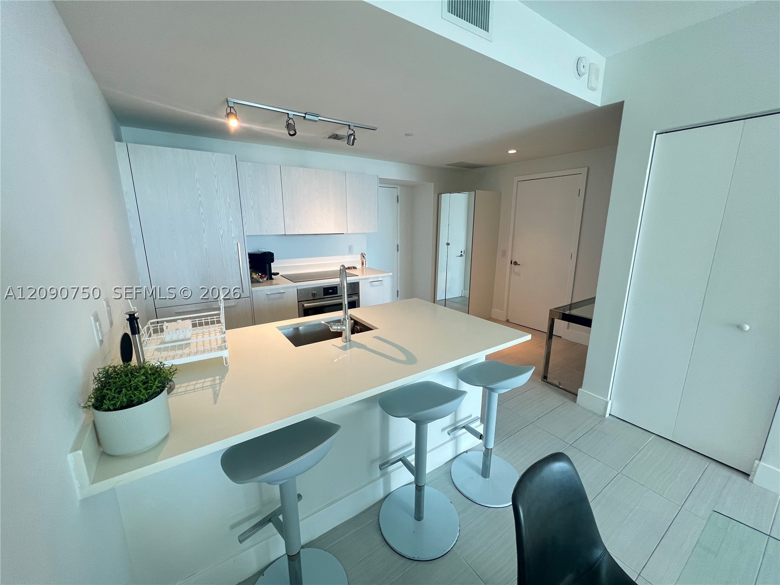 501 NE 31st St #3402, Miami FL 33137