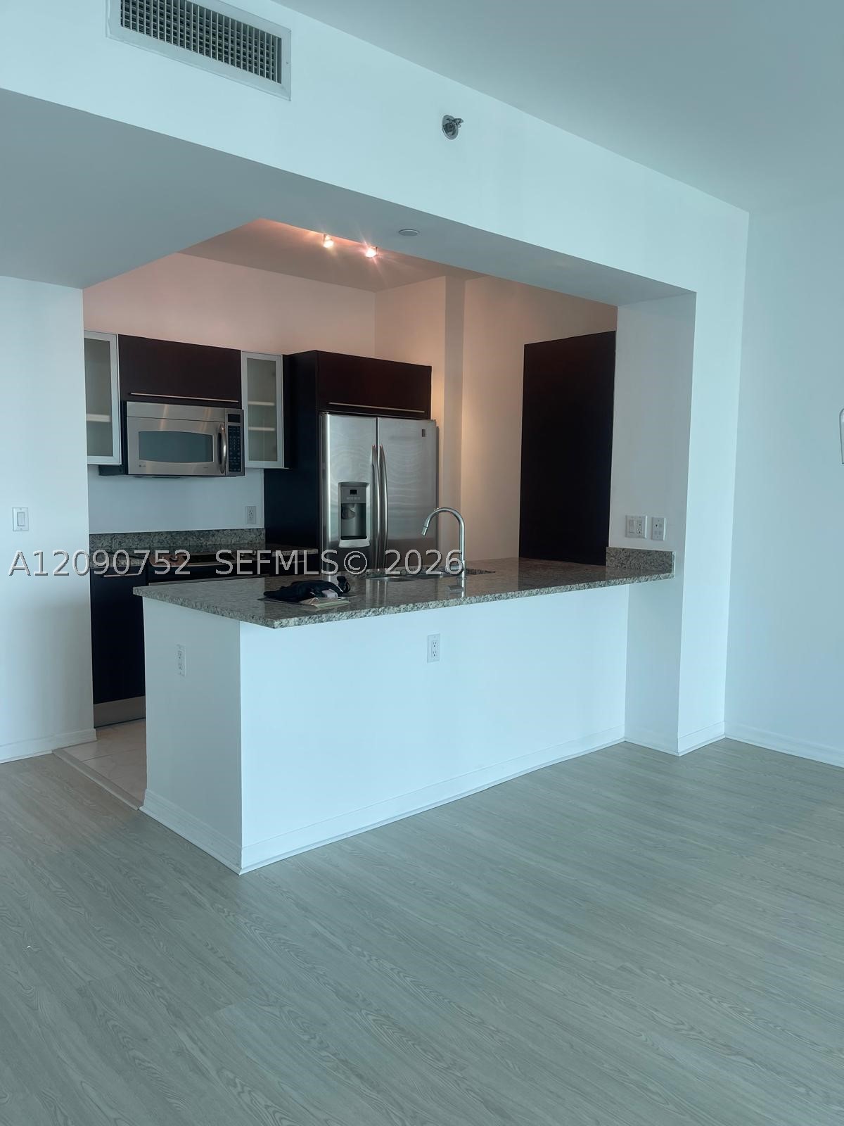 951 Brickell Ave #2803, Miami FL 33131