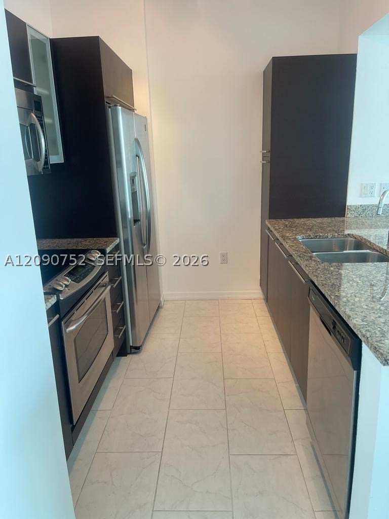 951 Brickell Ave #2803, Miami FL 33131