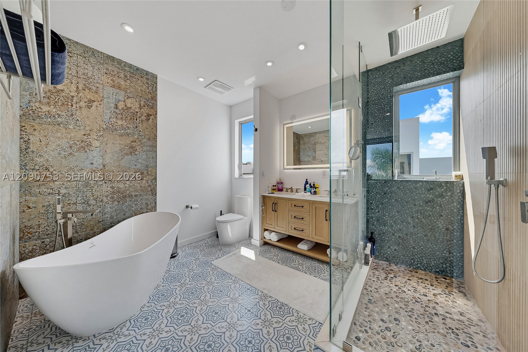 187/4 N Shore Dr #4, Miami Beach FL 33141