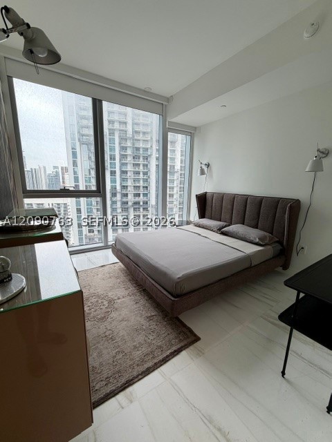 300 Biscayne Blvd Way #3308W, Miami FL 33131