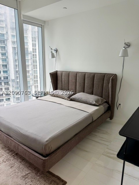 300 Biscayne Blvd Way #3308W, Miami FL 33131