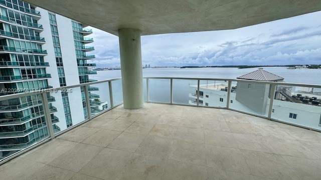 218 SE 14th St #1901, Miami FL 33131