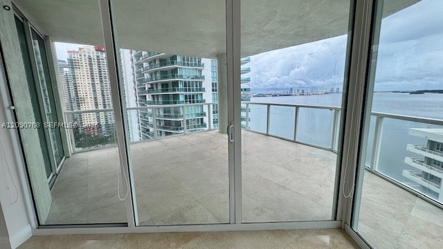 218 SE 14th St #1901, Miami FL 33131