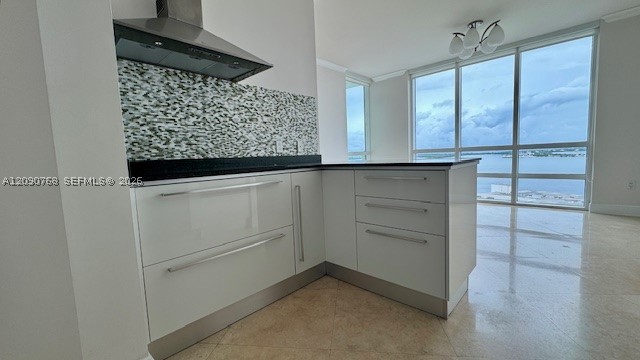 218 SE 14th St #1901, Miami FL 33131