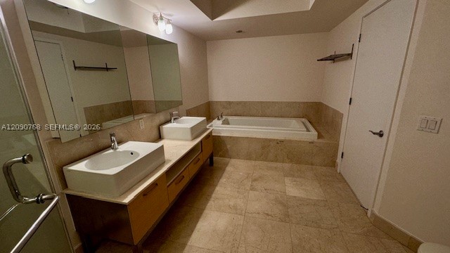 218 SE 14th St #1901, Miami FL 33131