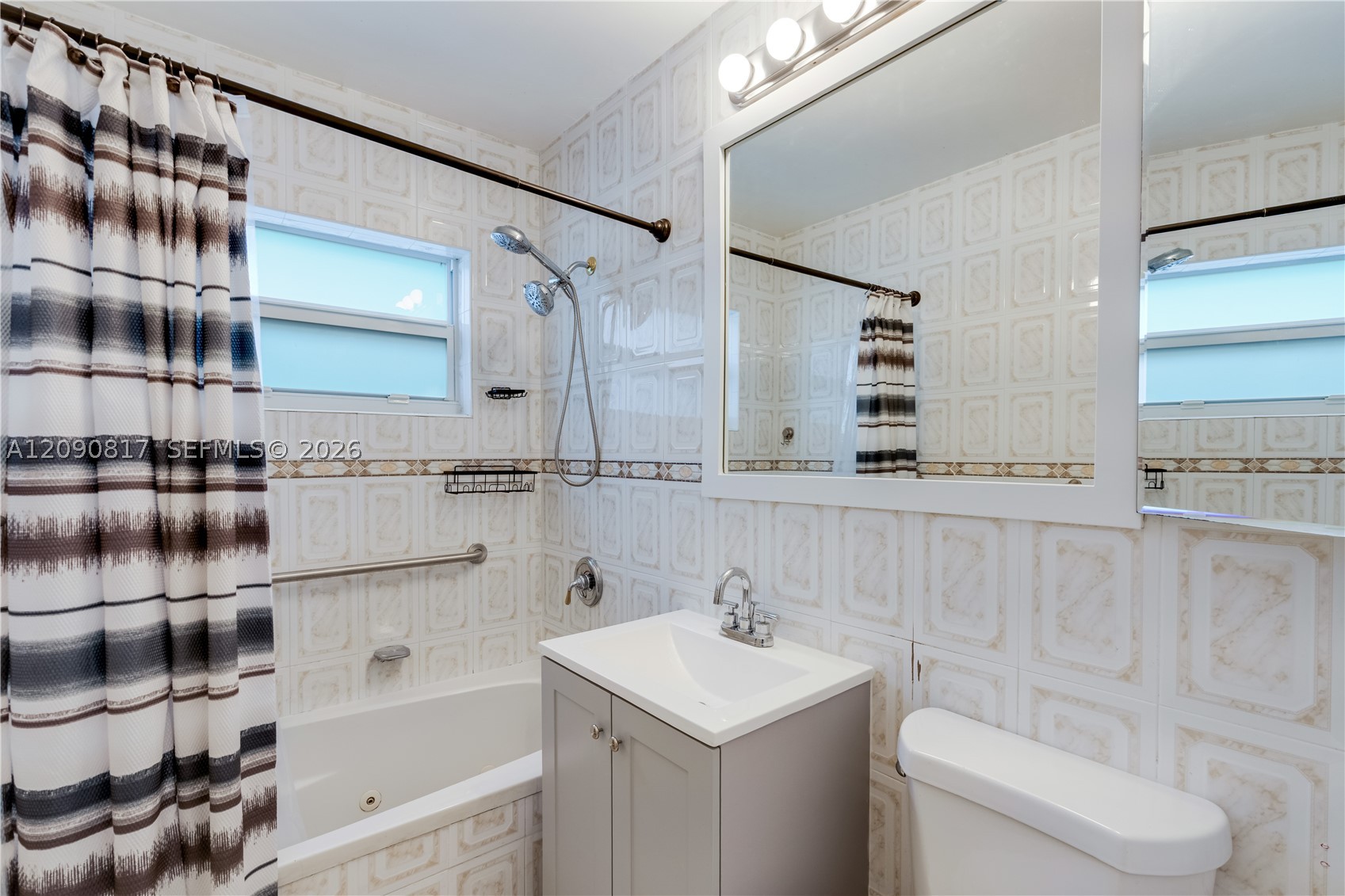 1238 NW 57th St, Miami FL 33142