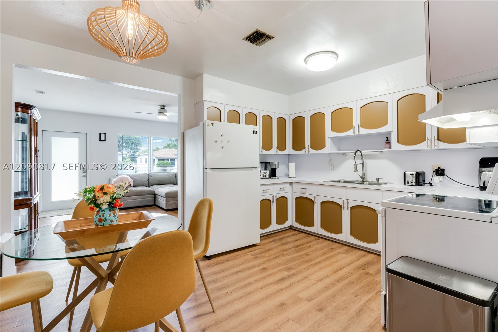 1238 NW 57th St, Miami FL 33142