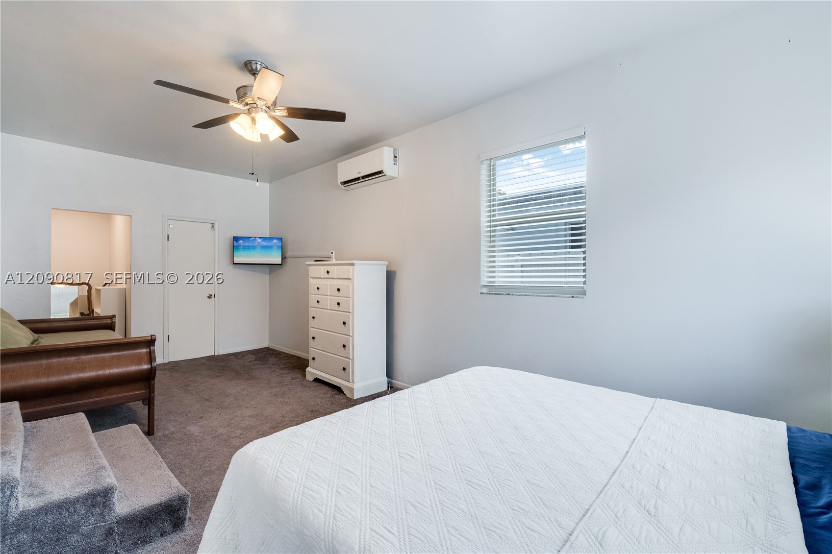 1238 NW 57th St, Miami FL 33142
