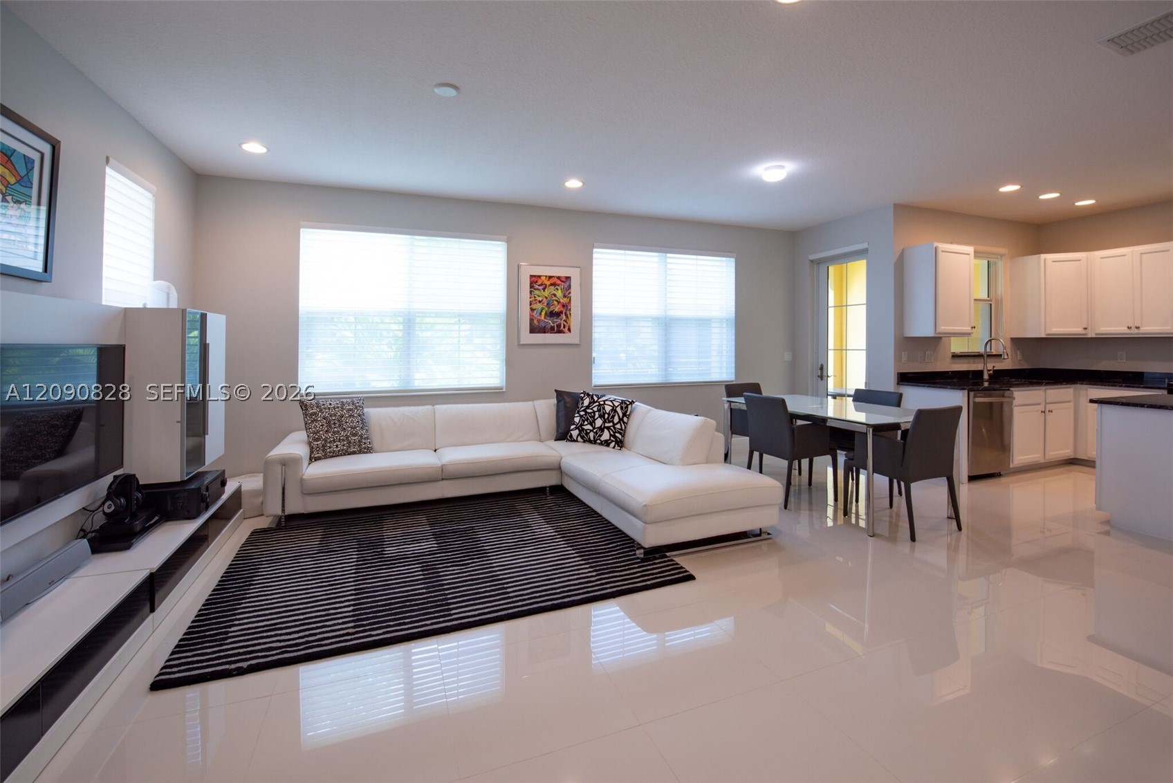 12410 NW 33rd St, Sunrise FL 33323