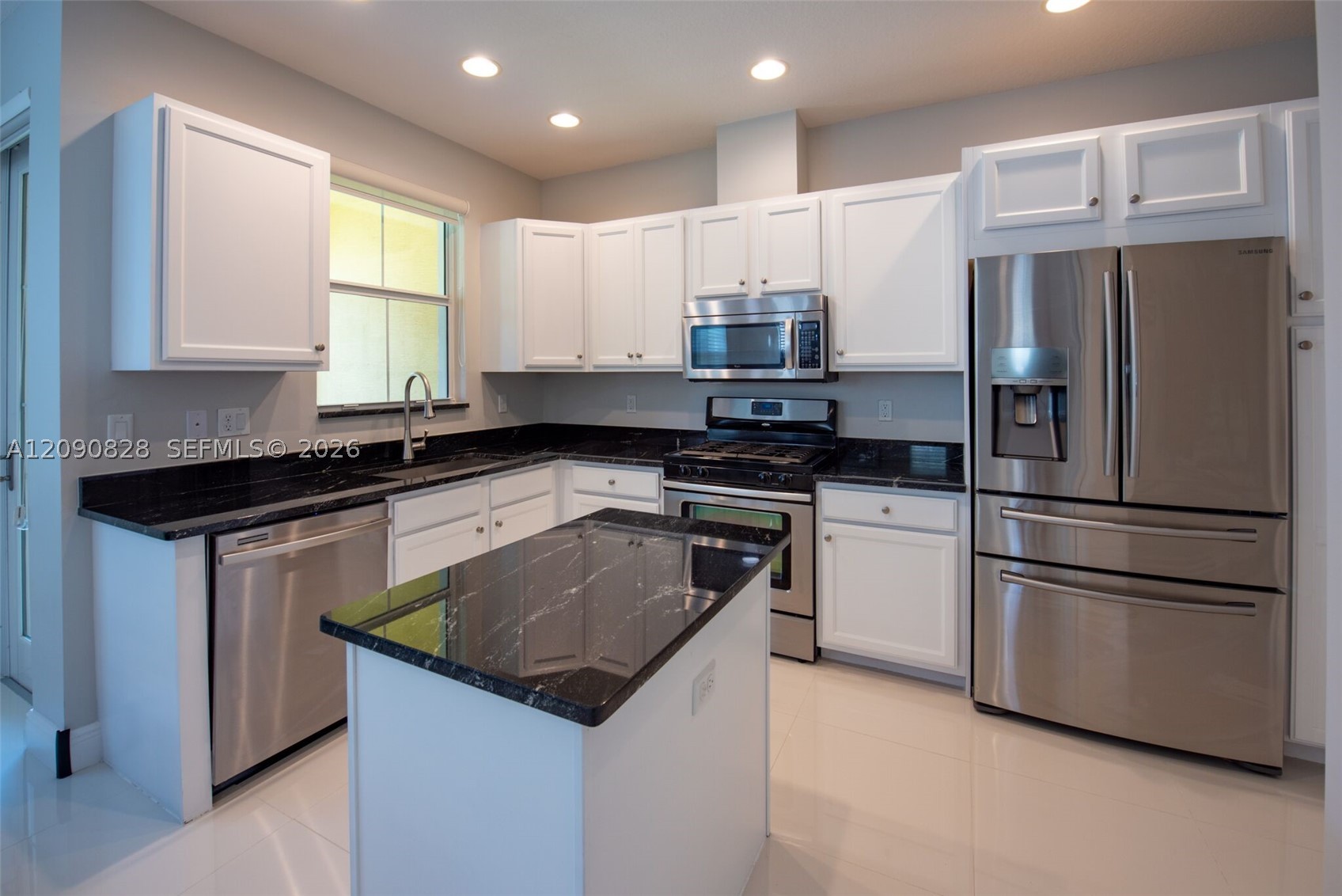 12410 NW 33rd St, Sunrise FL 33323