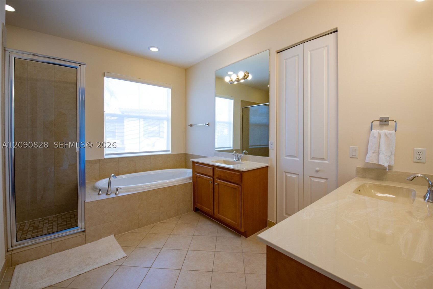 12410 NW 33rd St, Sunrise FL 33323