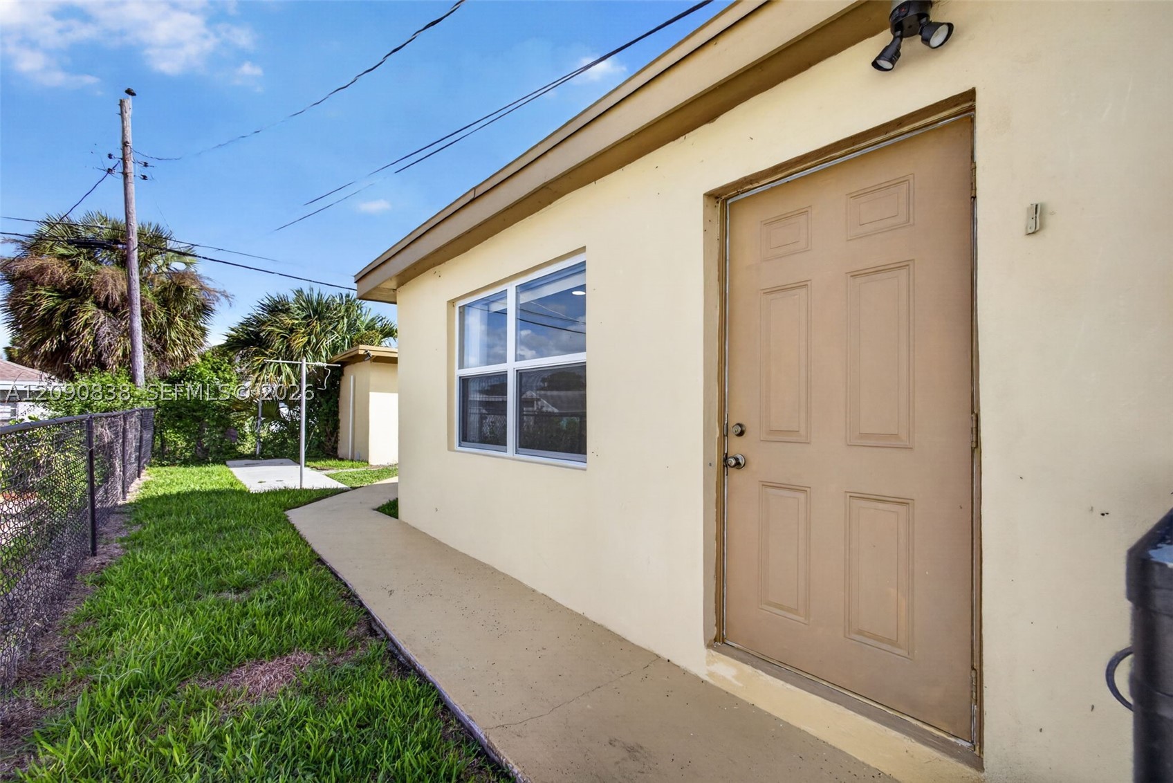 840 W 4th St #-, Riviera Beach FL 33404