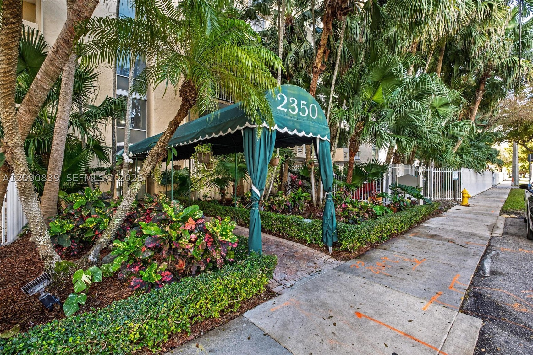 2350 NE 135th St #811, North Miami FL 33181