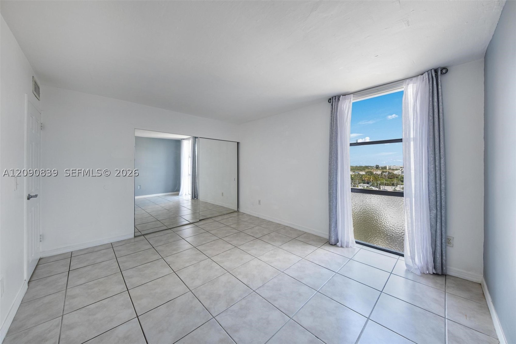 2350 NE 135th St #811, North Miami FL 33181
