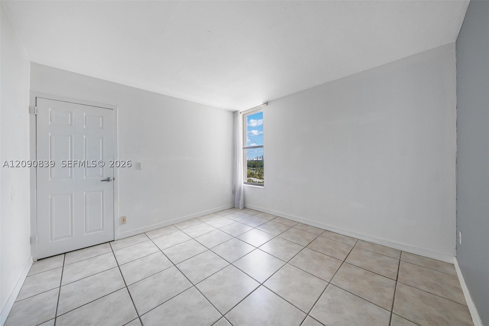 2350 NE 135th St #811, North Miami FL 33181