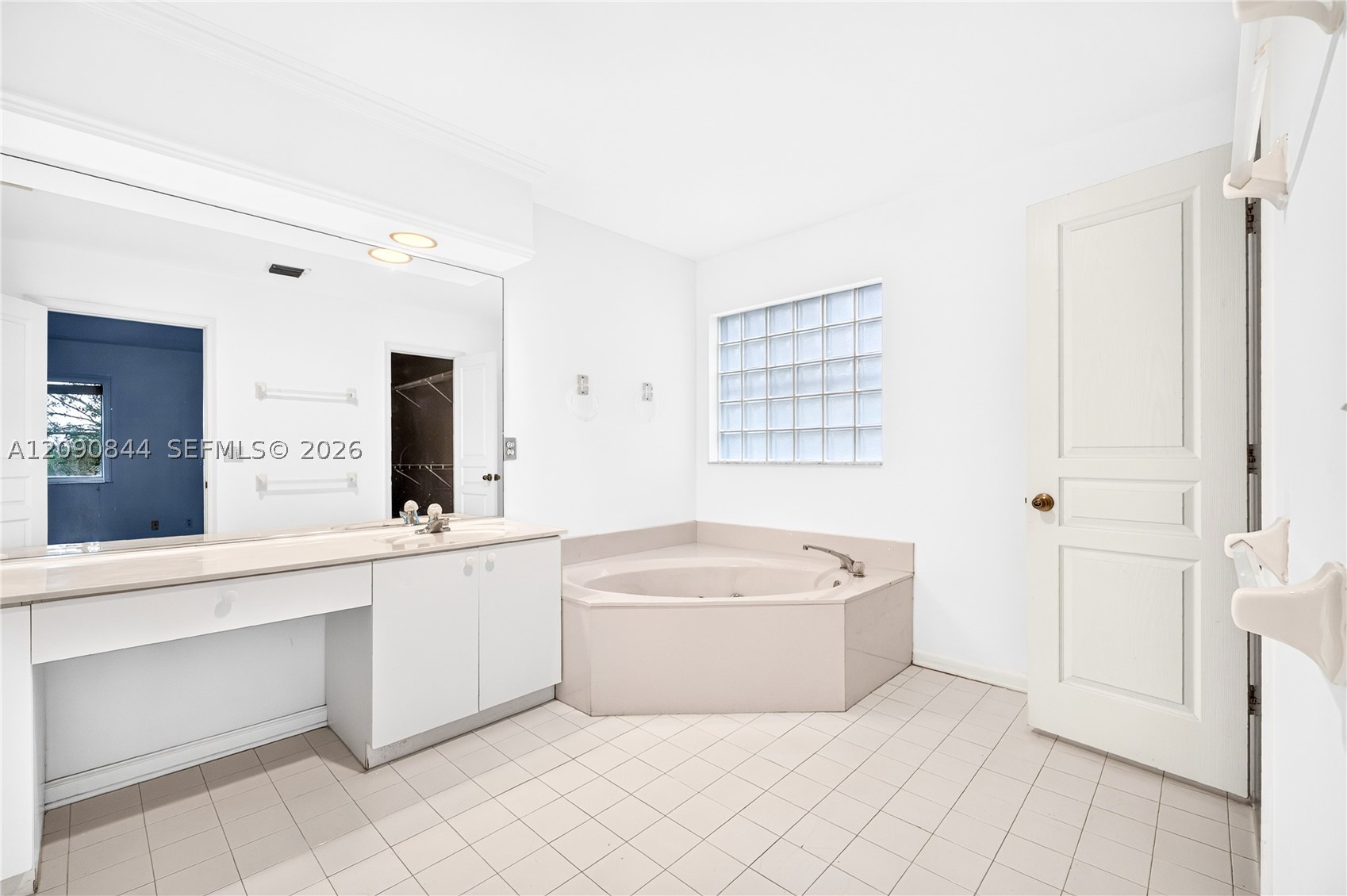 5868 N Plum Bay Pkwy #5868, Tamarac FL 33321