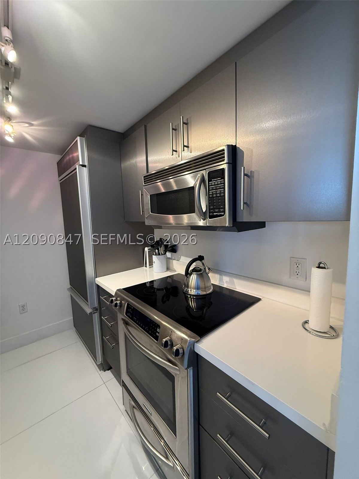 10275 Collins Ave #619, Bal Harbour FL 33154