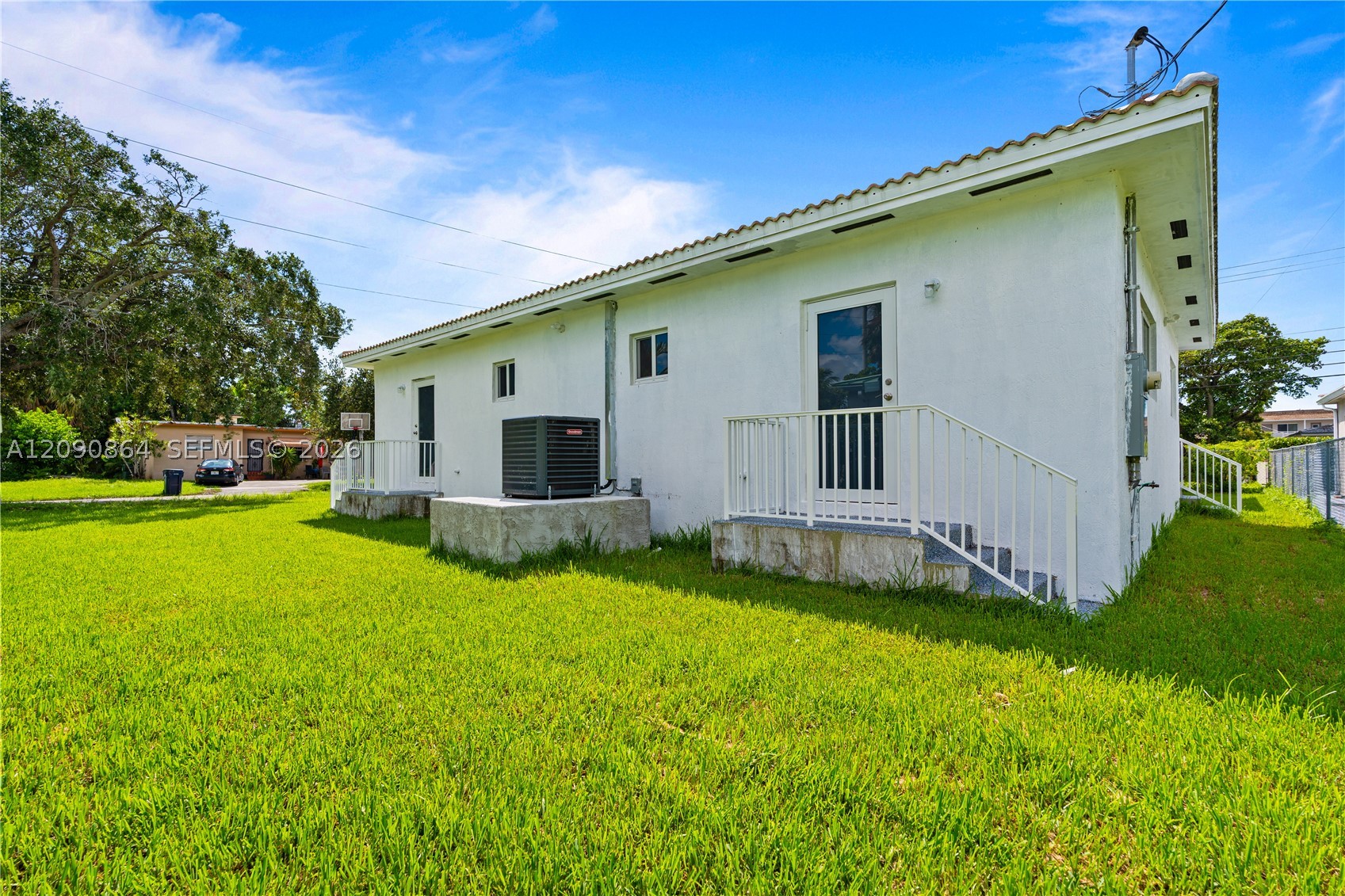 580 Lee Dr, Miami Springs FL 33166