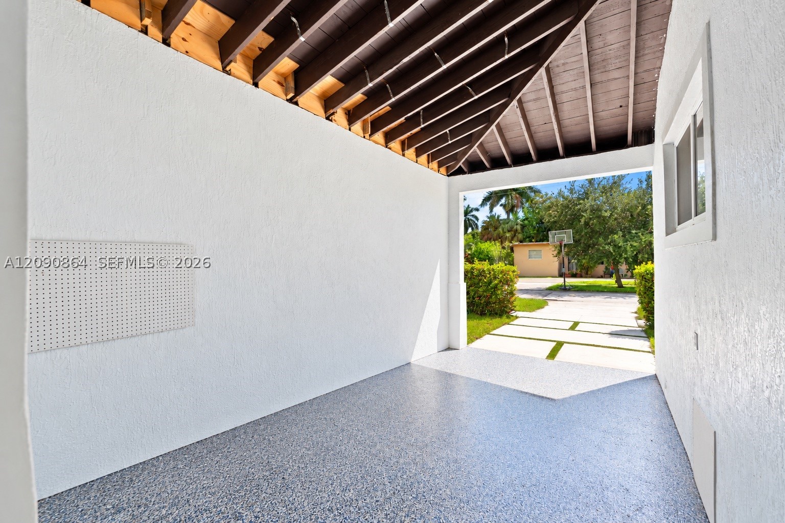 580 Lee Dr, Miami Springs FL 33166