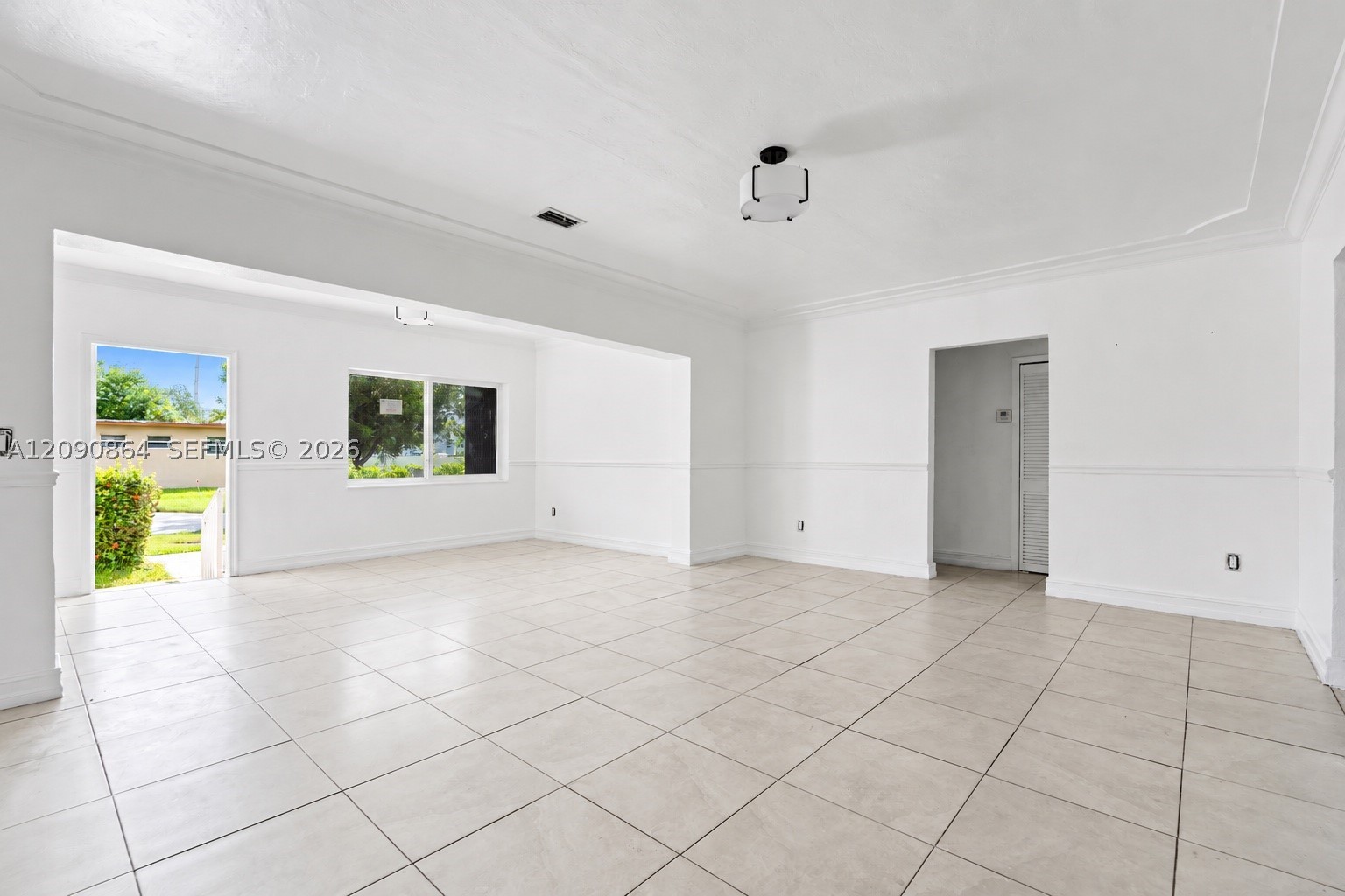 580 Lee Dr, Miami Springs FL 33166