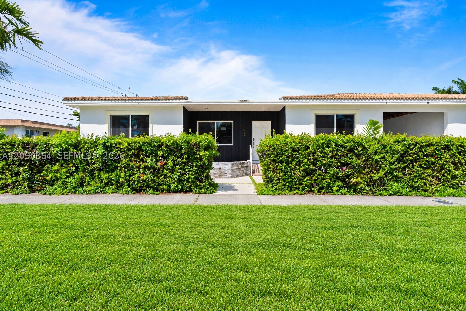 580 Lee Dr, Miami Springs FL 33166