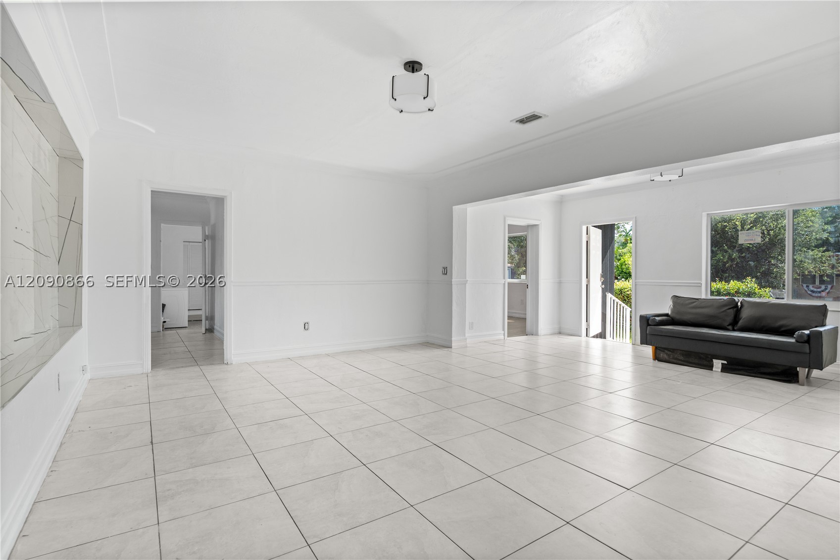 580 Lee Dr, Miami Springs FL 33166