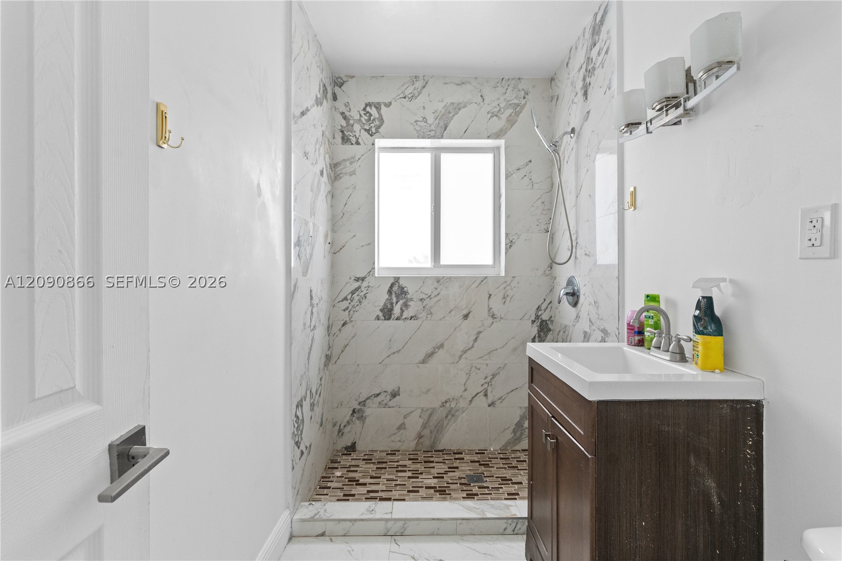 580 Lee Dr, Miami Springs FL 33166