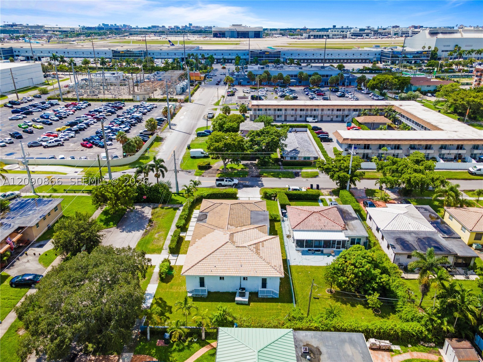 580 Lee Dr, Miami Springs FL 33166