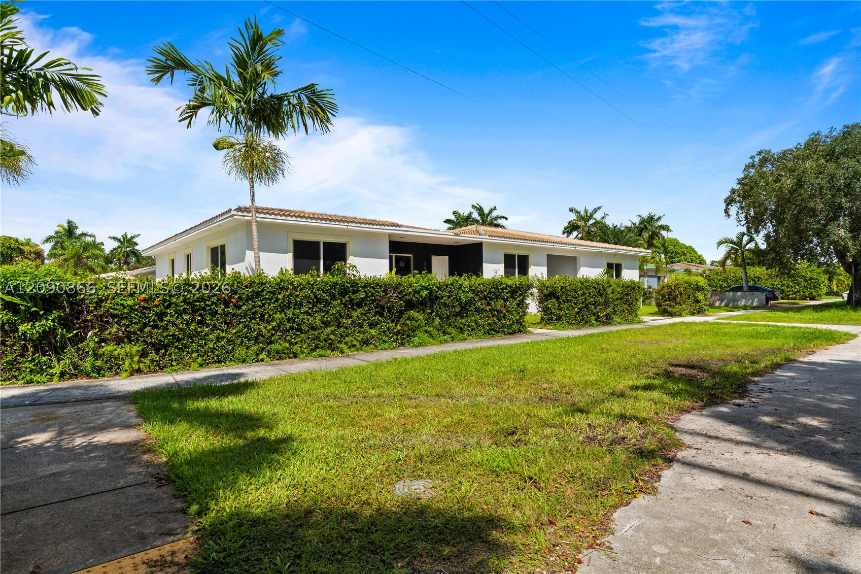580 Lee Dr, Miami Springs FL 33166