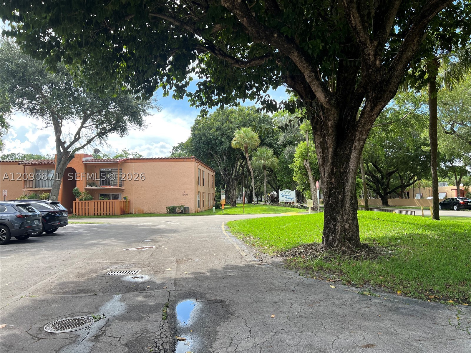 7200 Fairway Dr #H5, Miami Lakes FL 33014