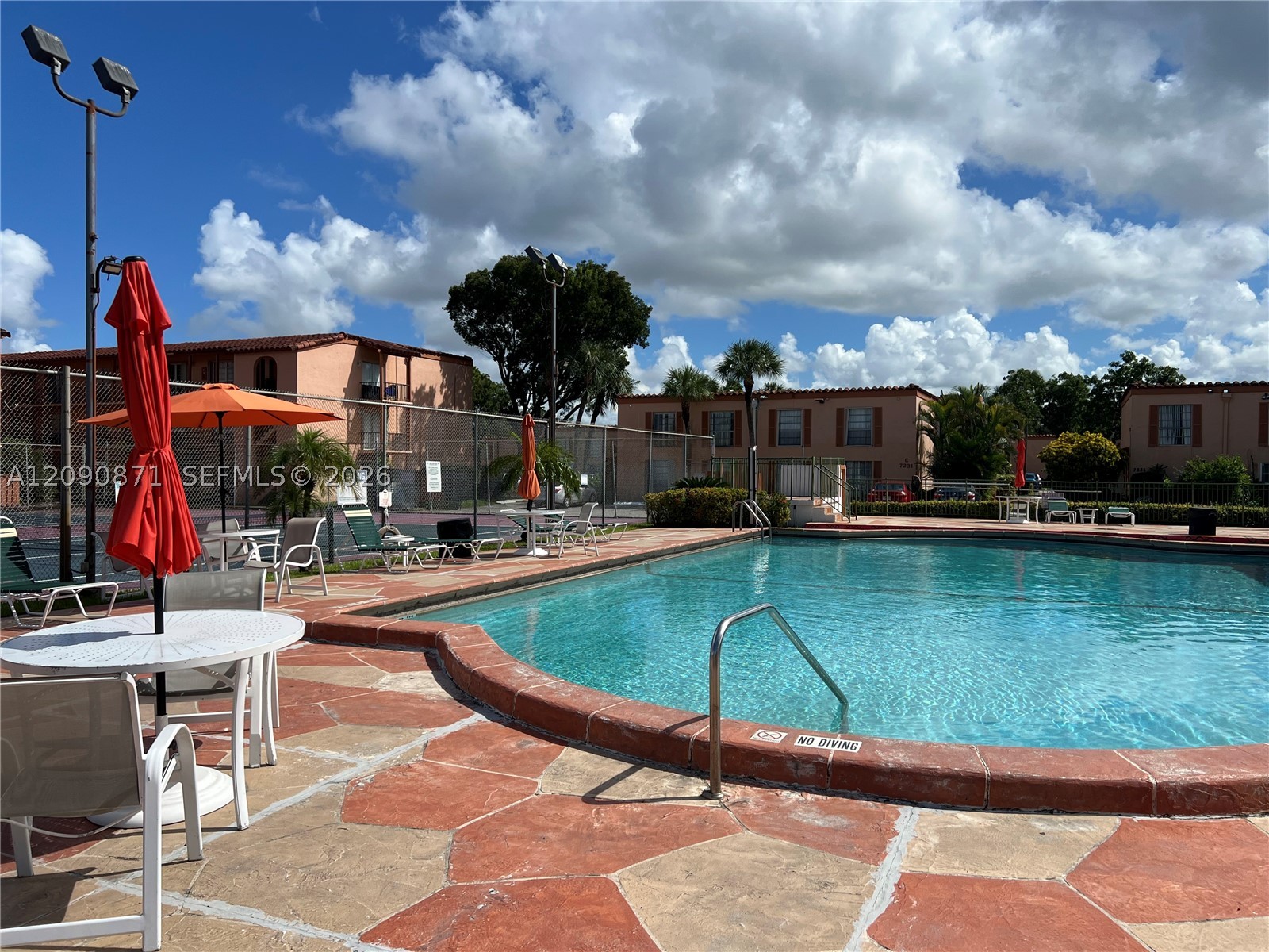 7200 Fairway Dr #H5, Miami Lakes FL 33014