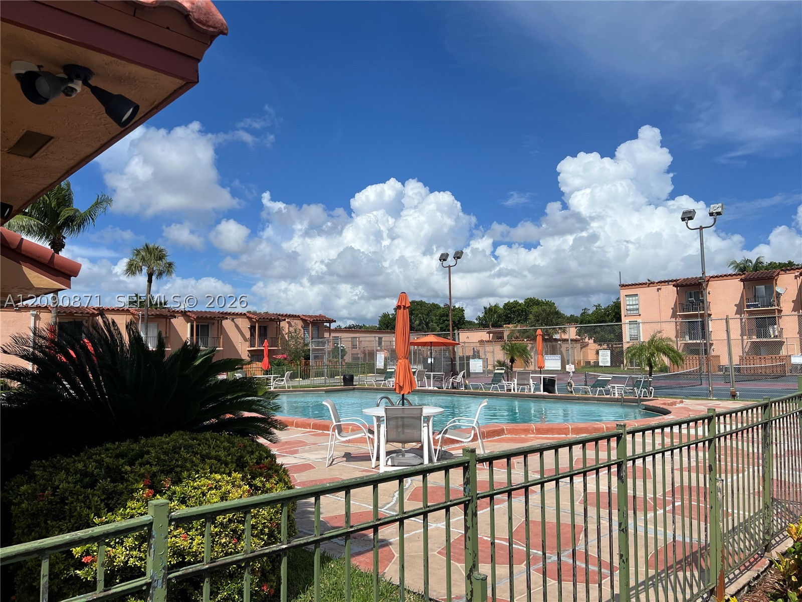 7200 Fairway Dr #H5, Miami Lakes FL 33014