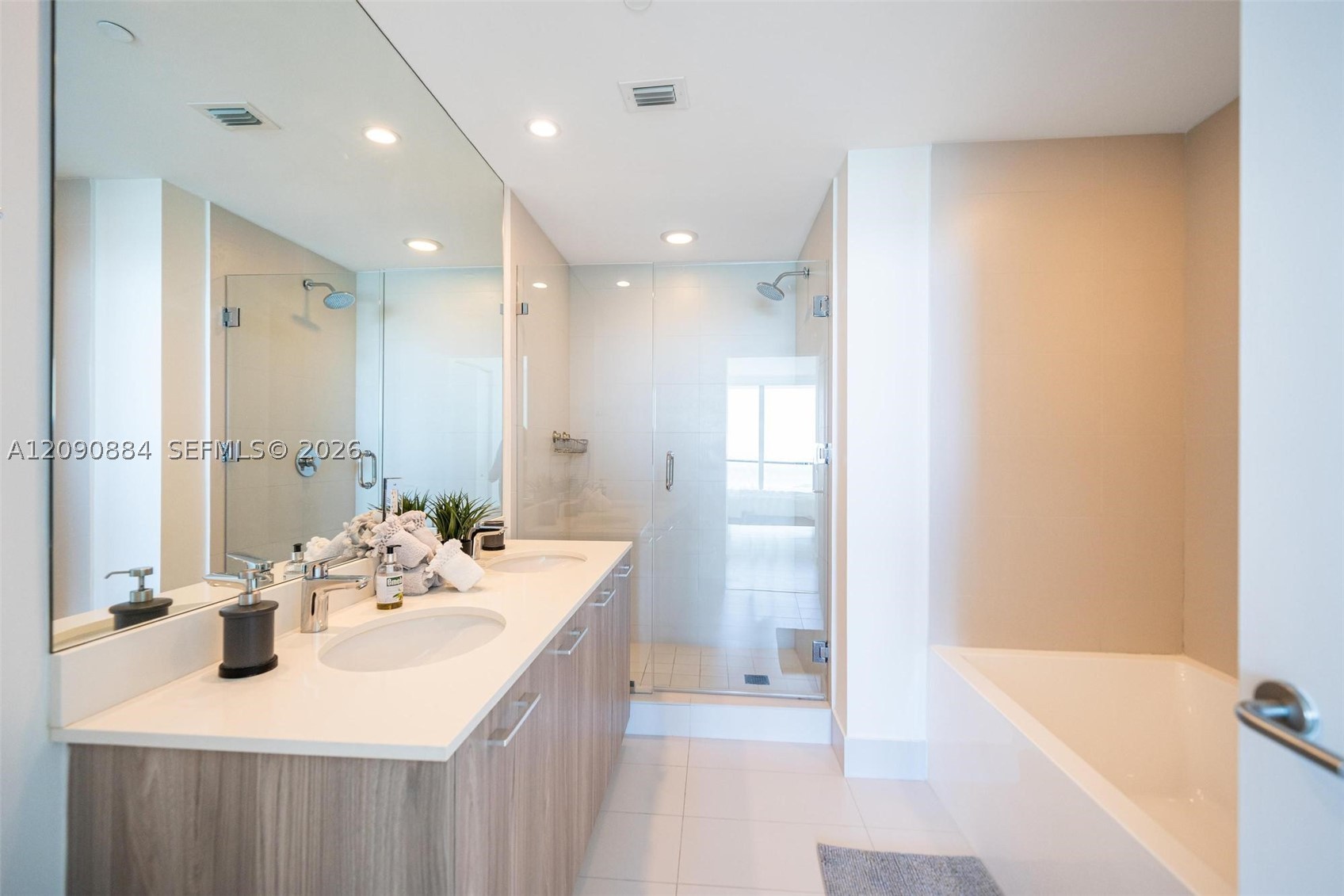 501 NE 31st St #3501, Miami FL 33137