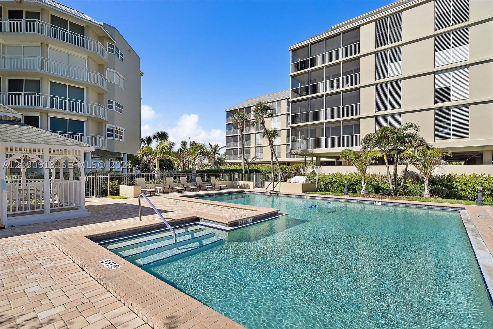 669 NE Plantation Rd #406, Hutchinson Island FL 34996