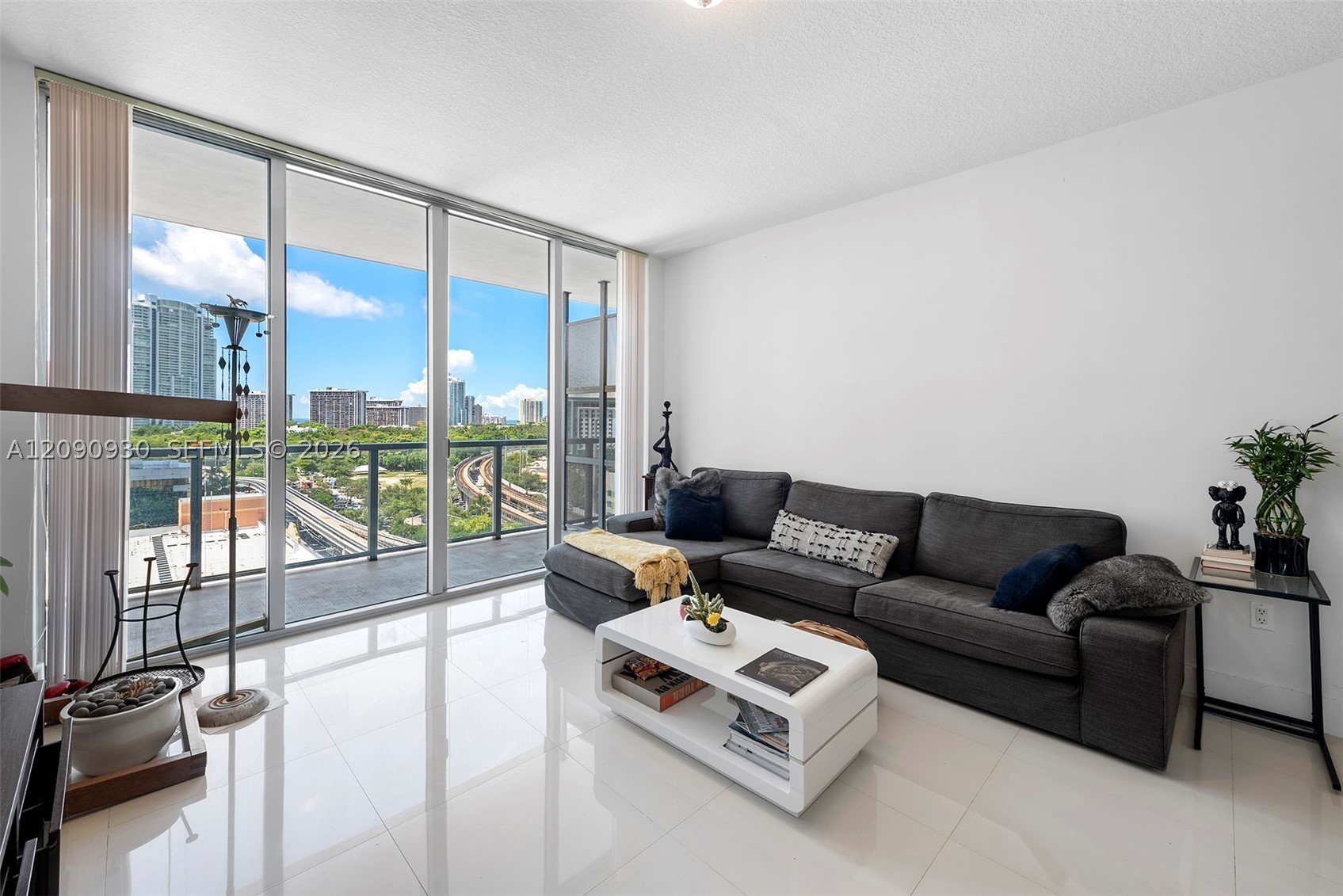 79 SW 12 St #1202-S, Miami FL 33130