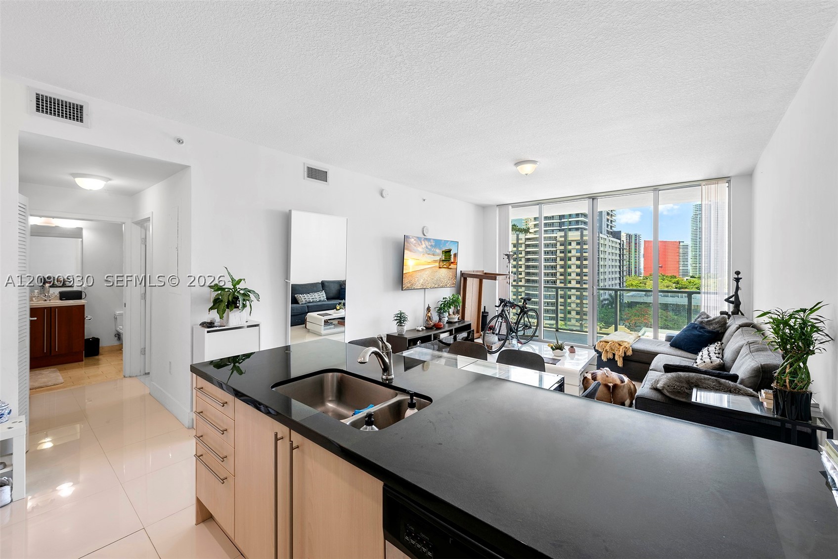 79 SW 12 St #1202-S, Miami FL 33130