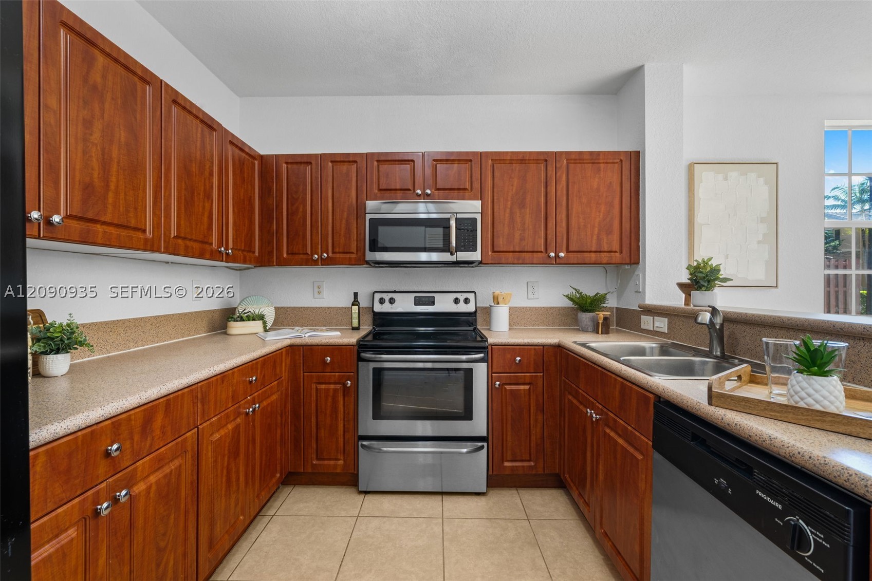 9143 SW 227th St #6, Cutler Bay FL 33190