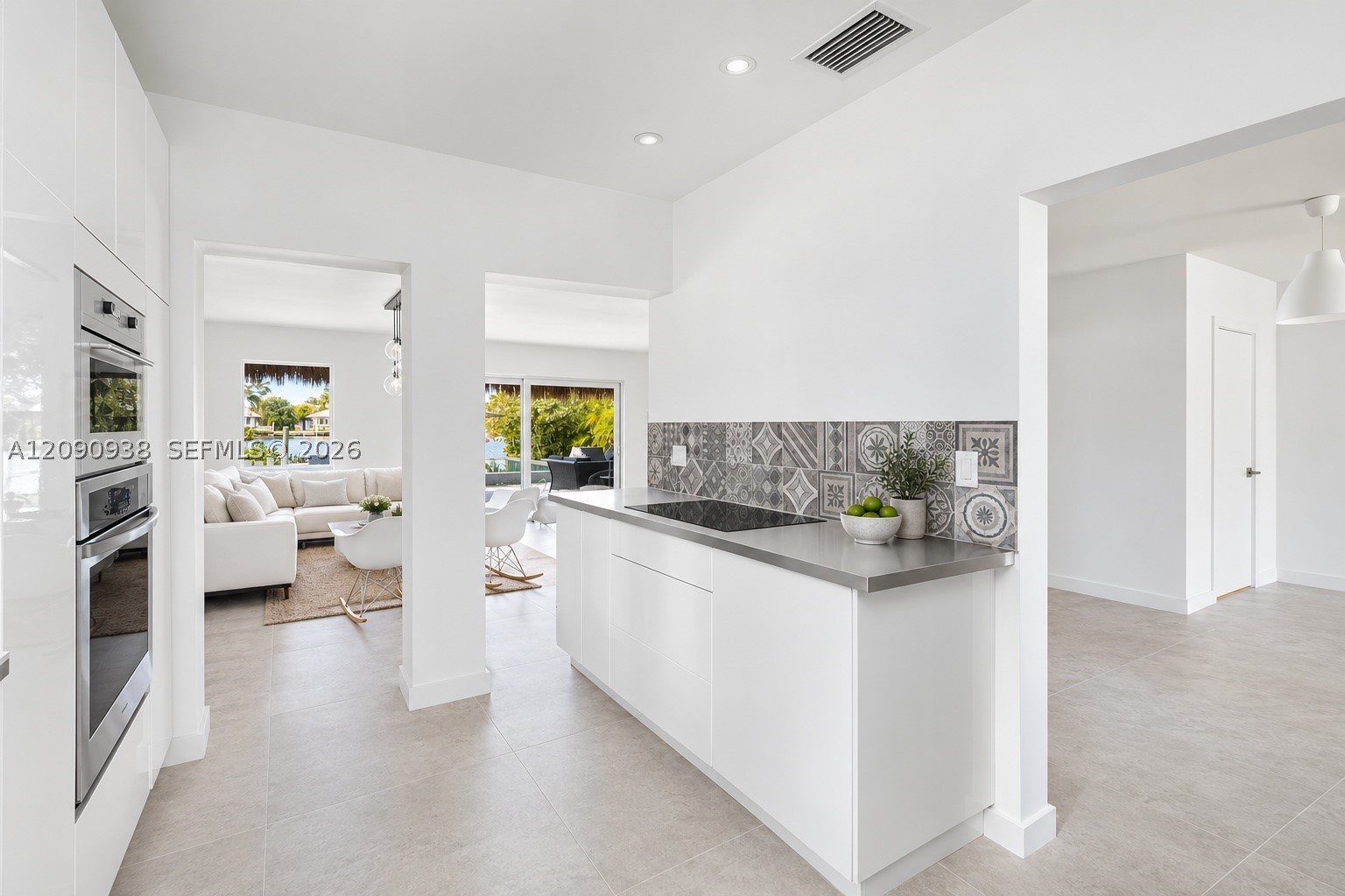 661 86th St, Miami Beach FL 33141