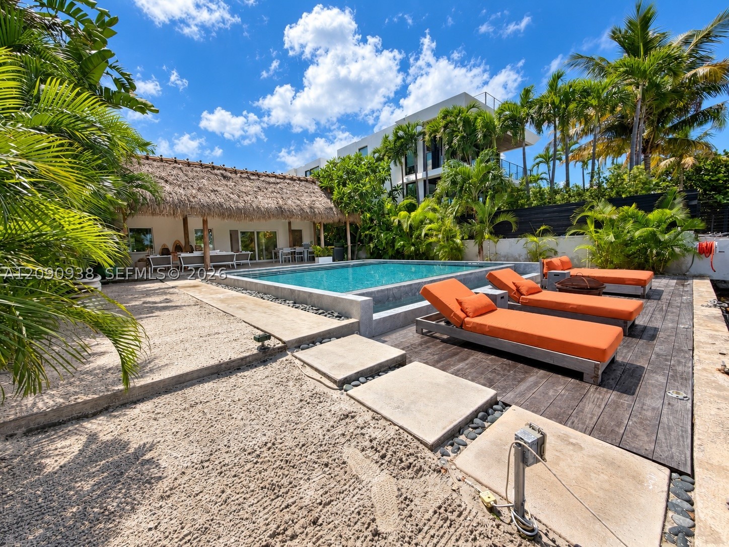 661 86th St, Miami Beach FL 33141