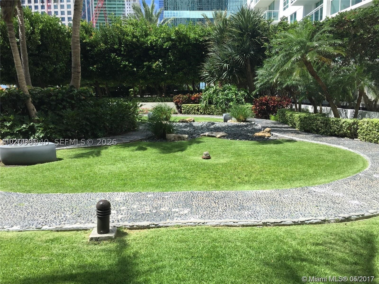 951 Brickell Ave #1009, Miami FL 33131
