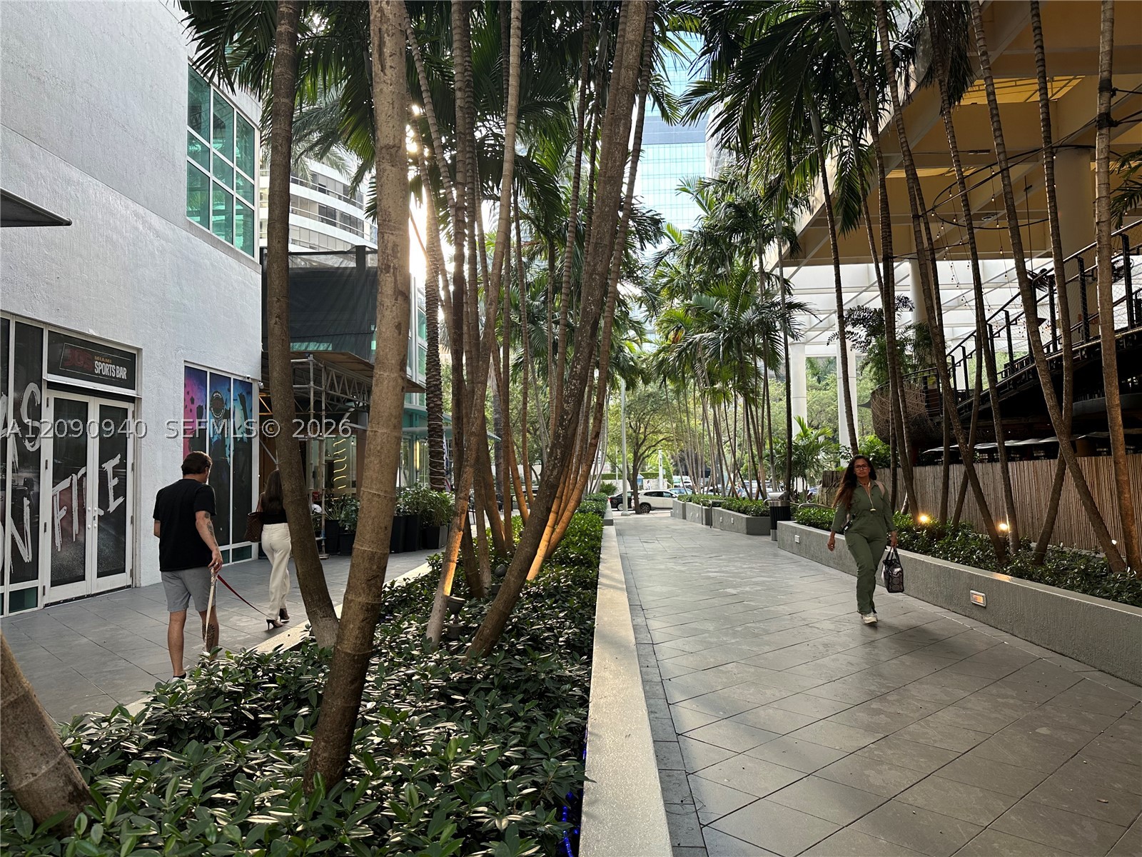 951 Brickell Ave #1009, Miami FL 33131