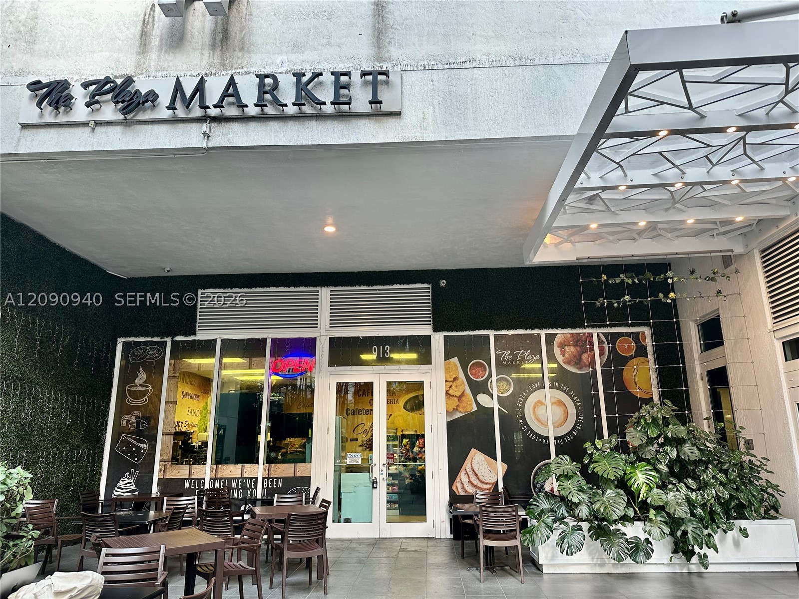 951 Brickell Ave #1009, Miami FL 33131