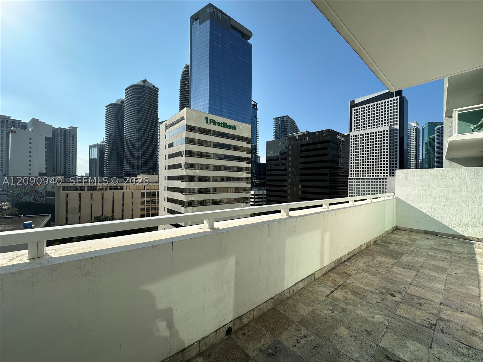 951 Brickell Ave #1009, Miami FL 33131
