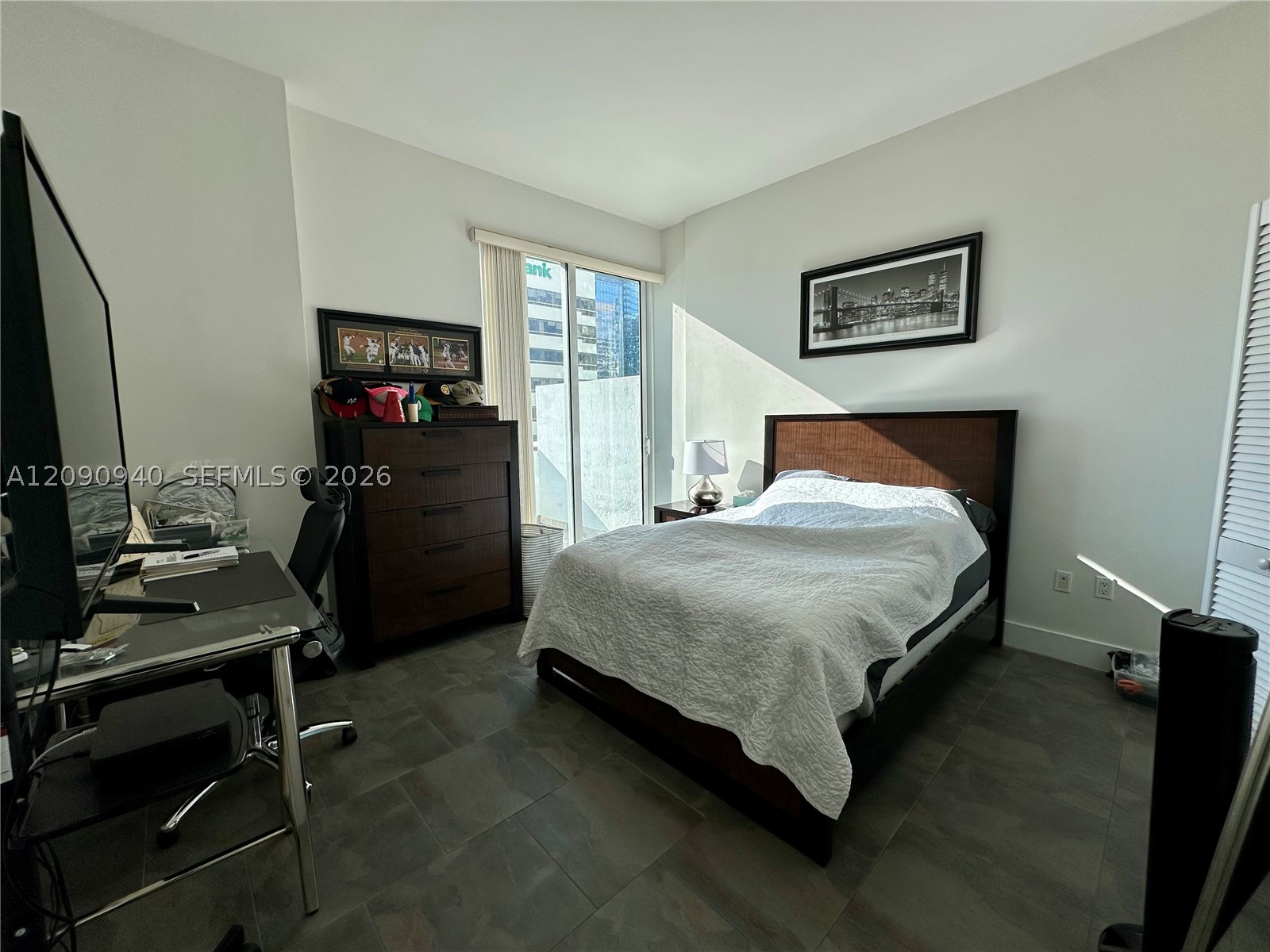 951 Brickell Ave #1009, Miami FL 33131