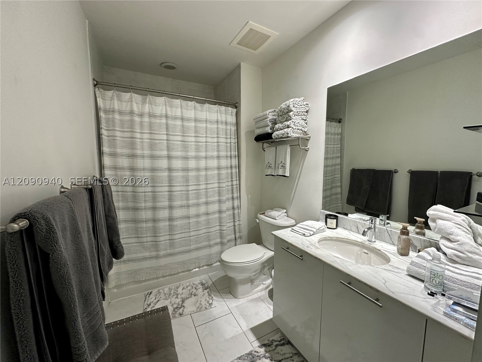 951 Brickell Ave #1009, Miami FL 33131