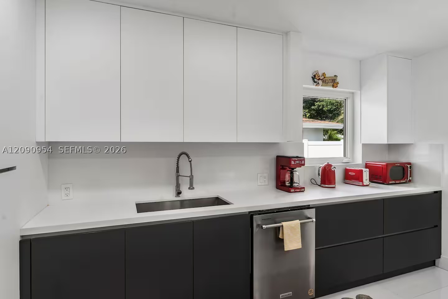 2784 NE 30th St #1, Lighthouse Point FL 33064