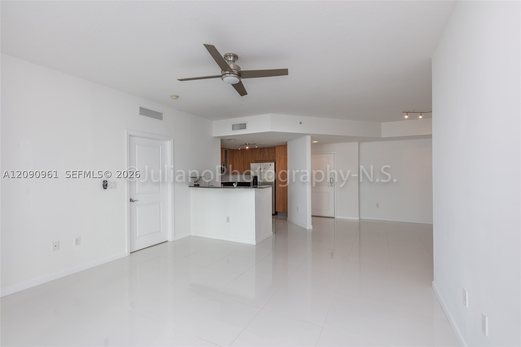 7910 Harbor Island Dr #507, North Bay Village FL 33141